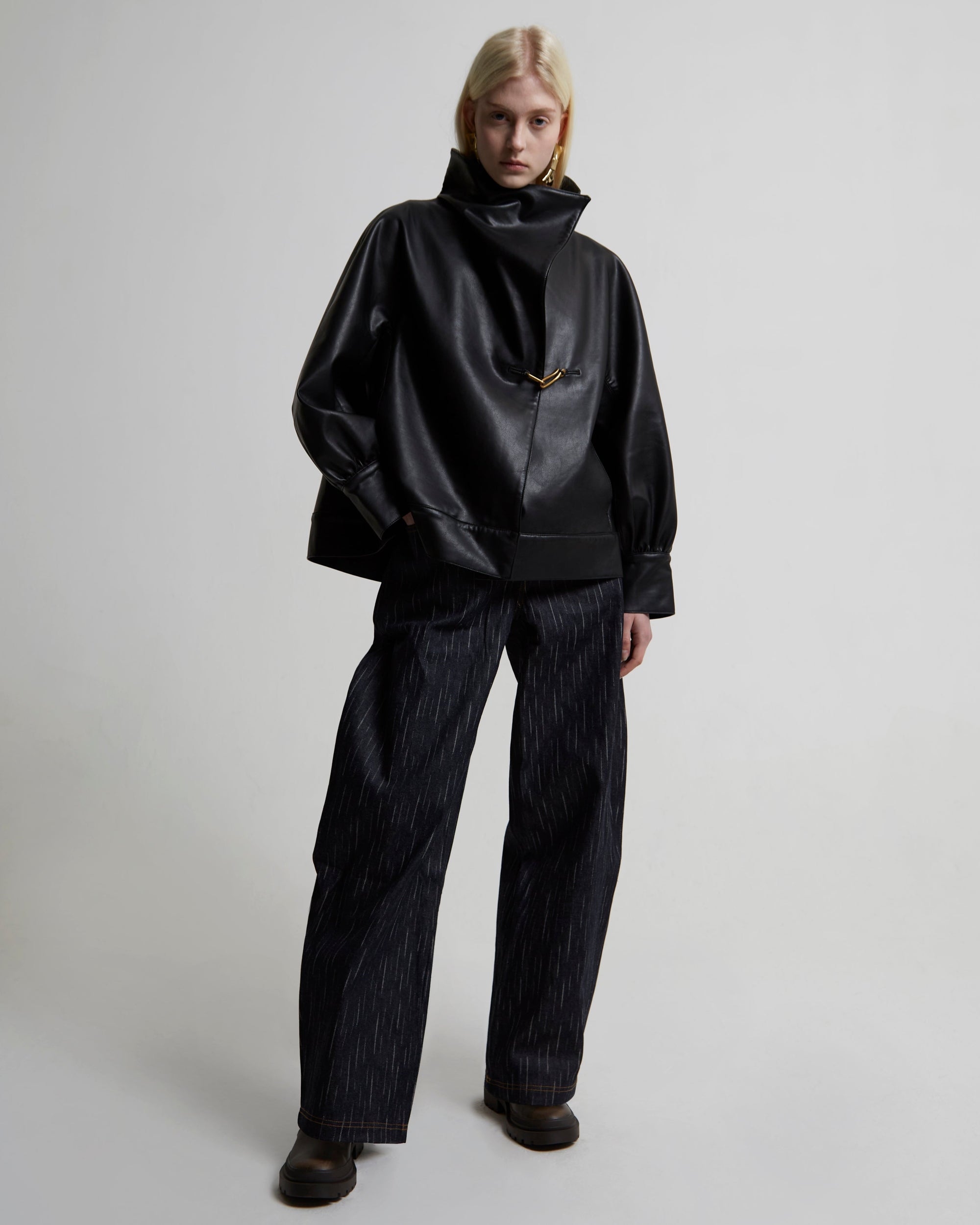 High-Rise Cocoon Jeans | Navy