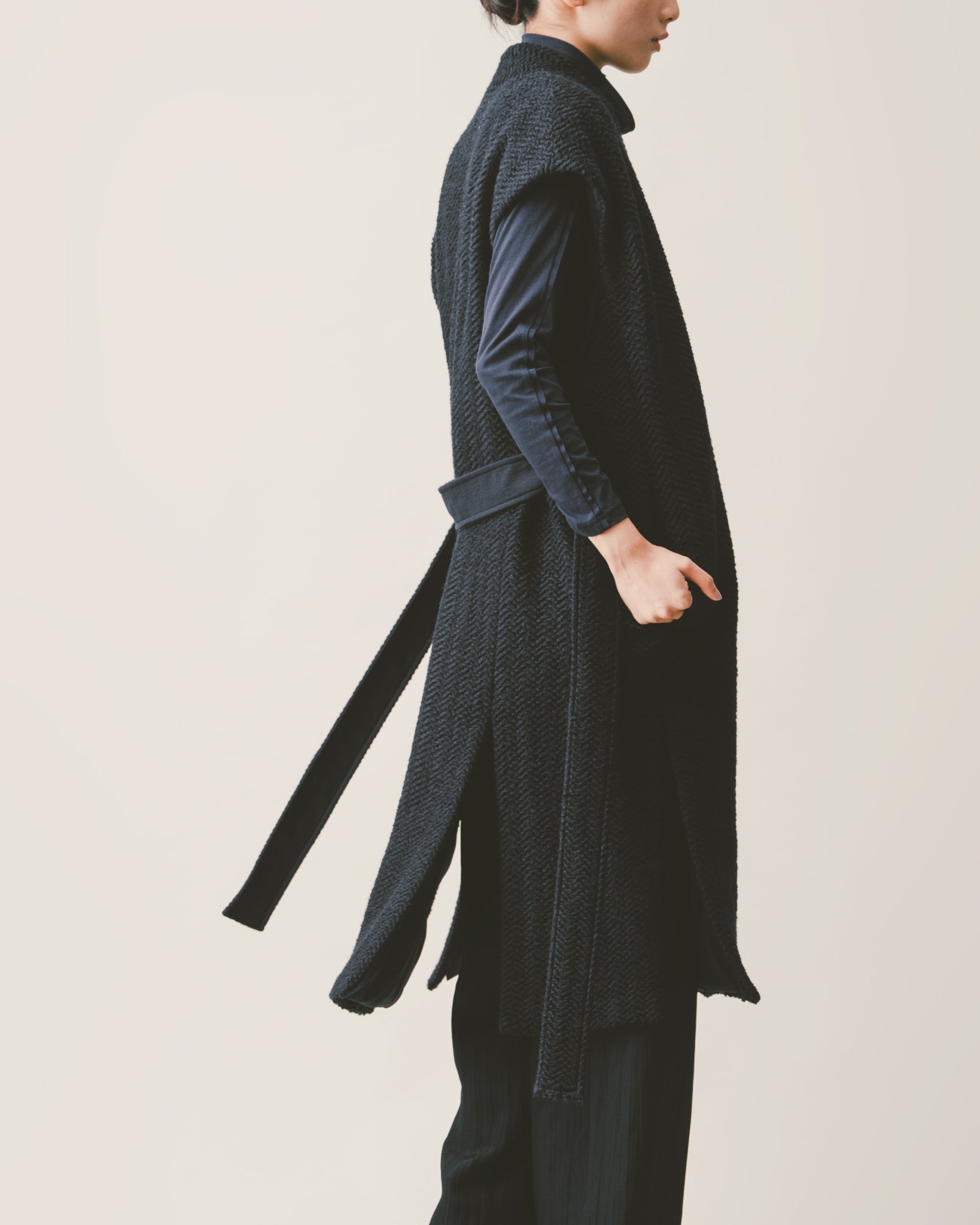 ノーカラーウールロングベスト｜Navy