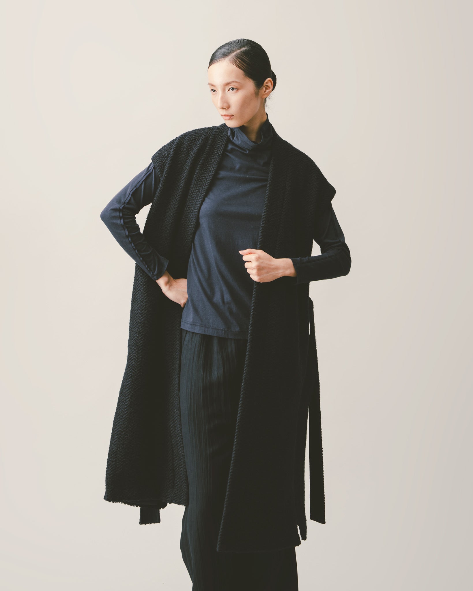 ノーカラーウールロングベスト｜Navy