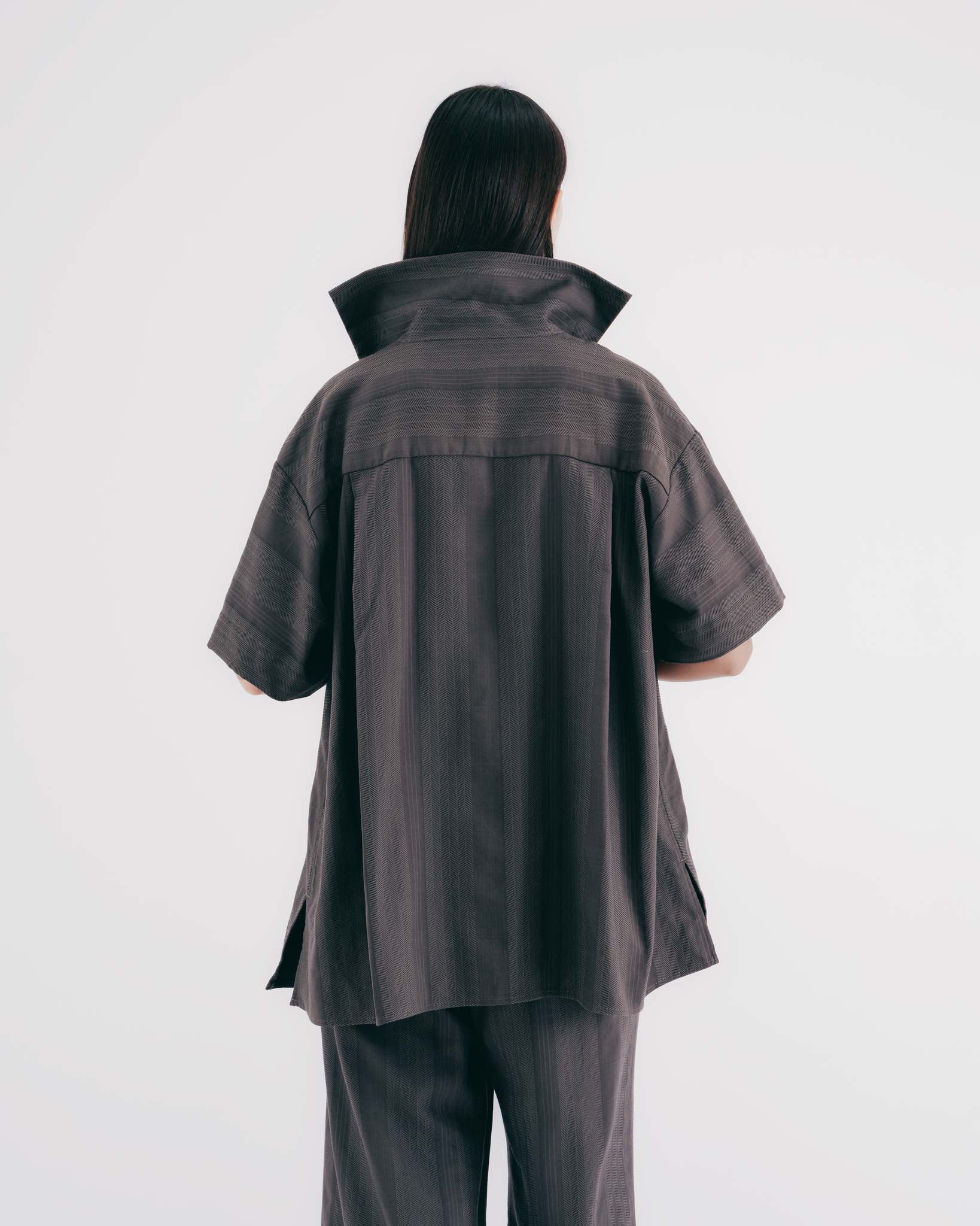 Vネック オープンカラー半袖シャツ｜grey 6