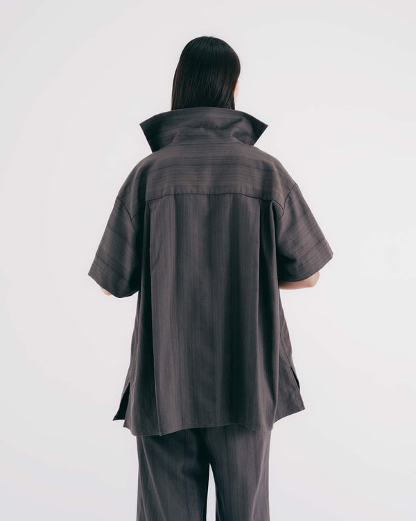 Vネック オープンカラー半袖シャツ｜grey 6