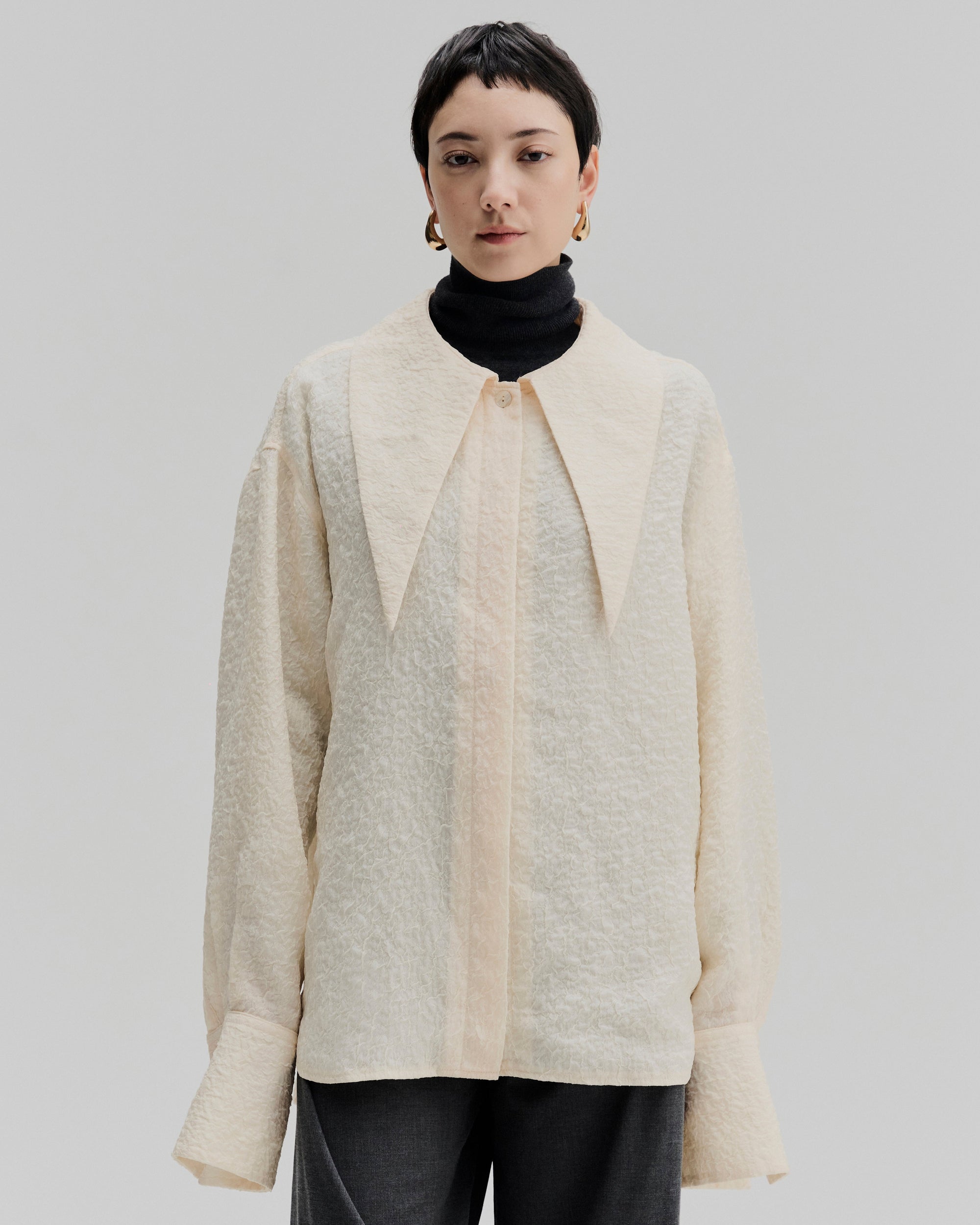 Convertible Pointed Collar Shirt