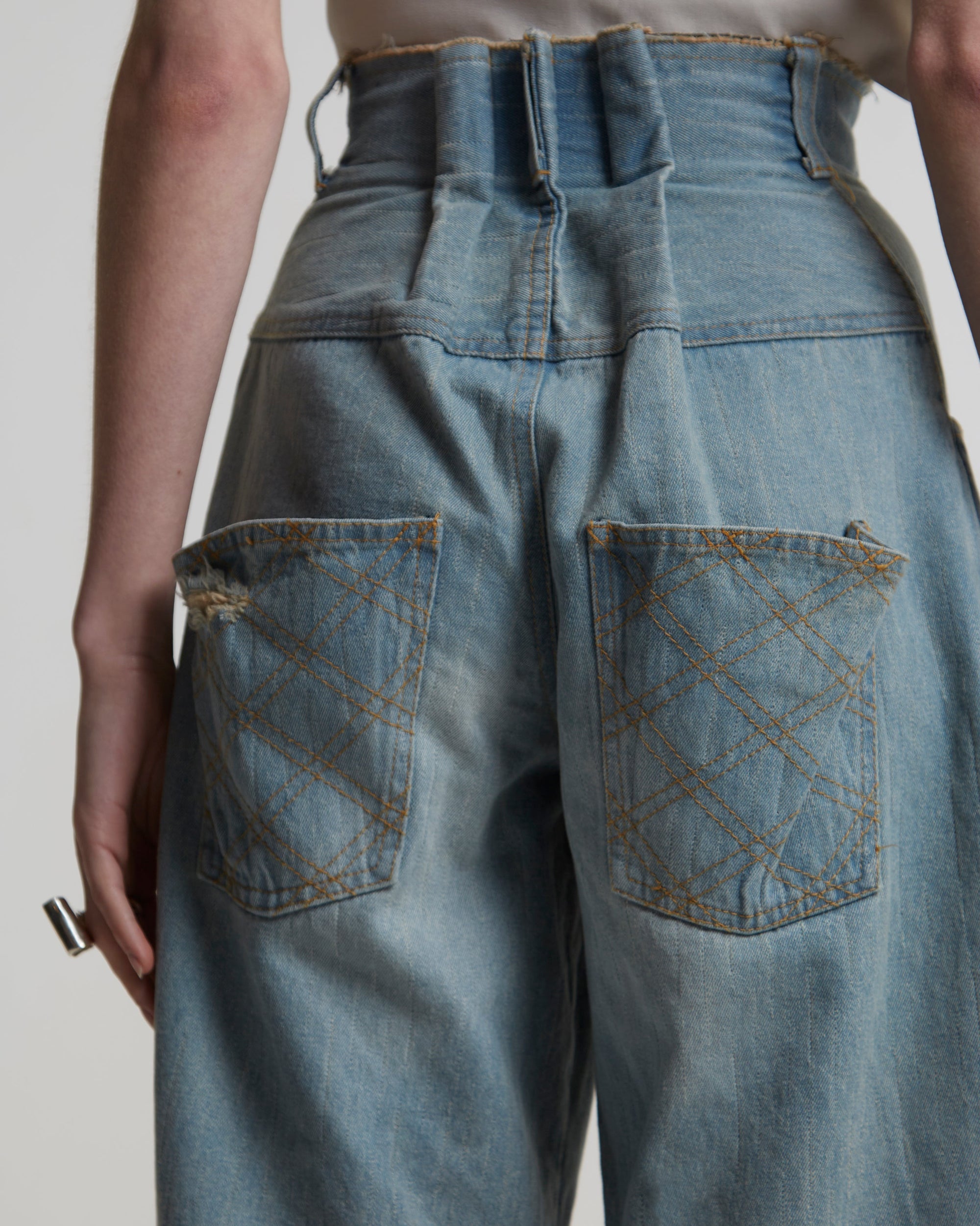 High-Rise Cocoon Jeans | Light Blue