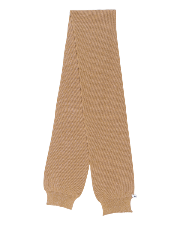 スカーフを着用する