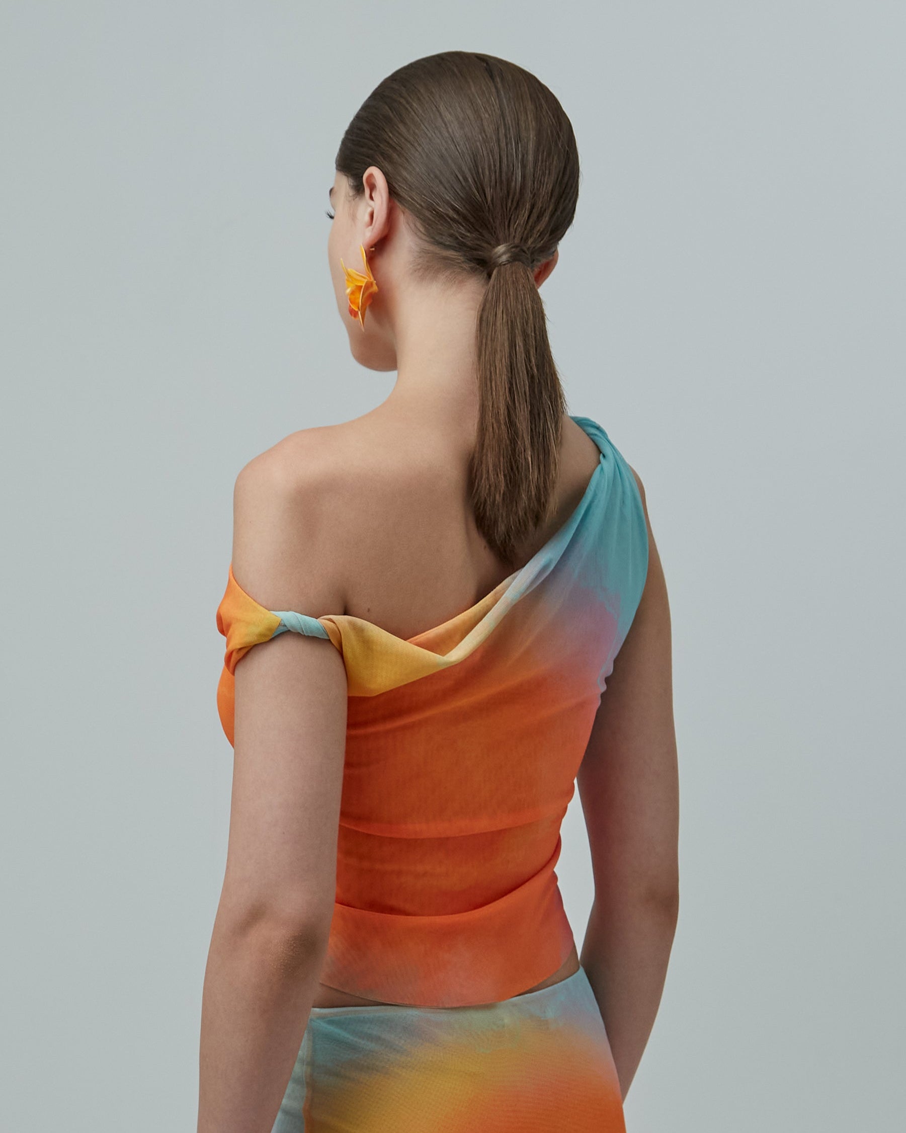 Asymmetrical Mesh Top