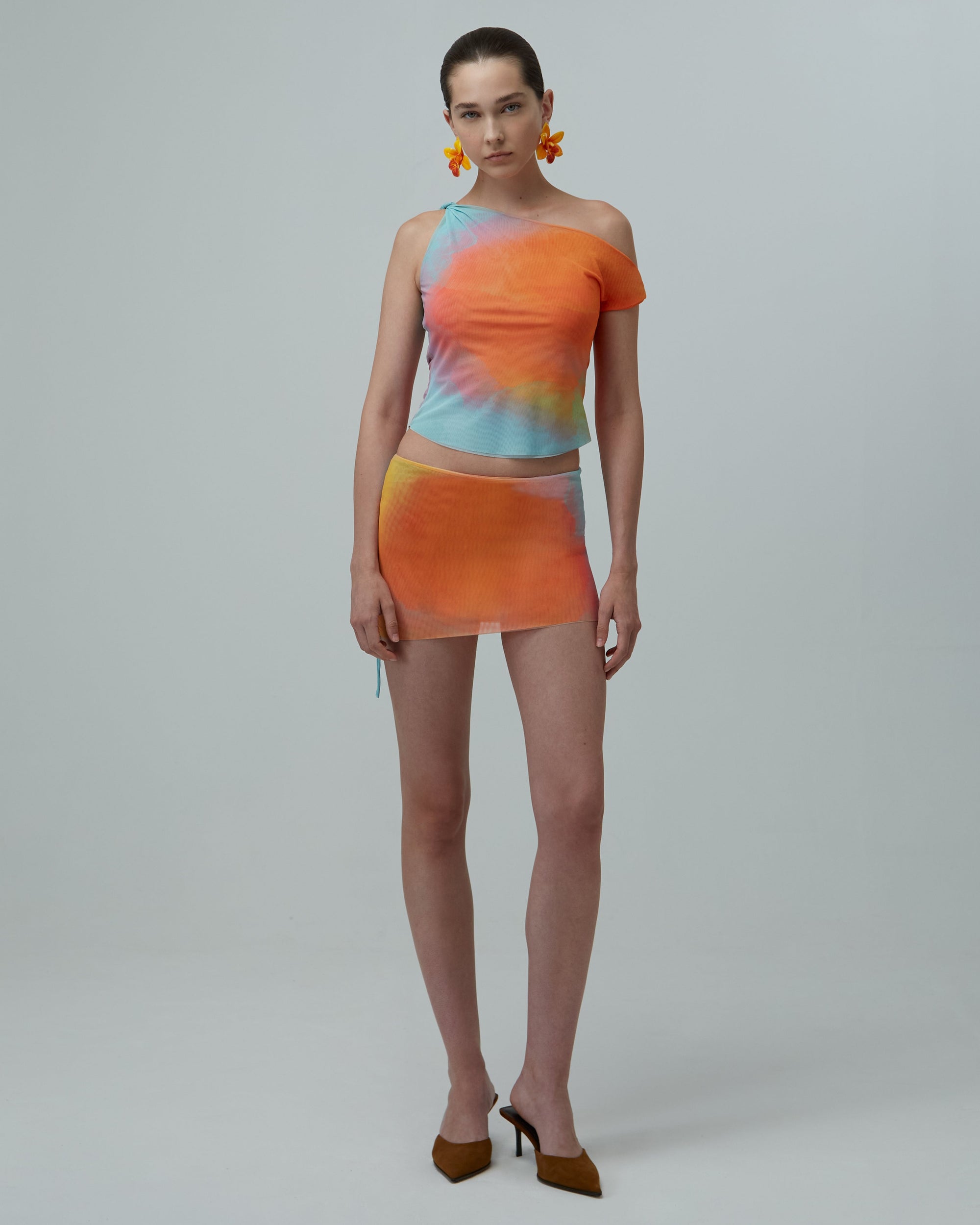 Asymmetrical Mesh Top