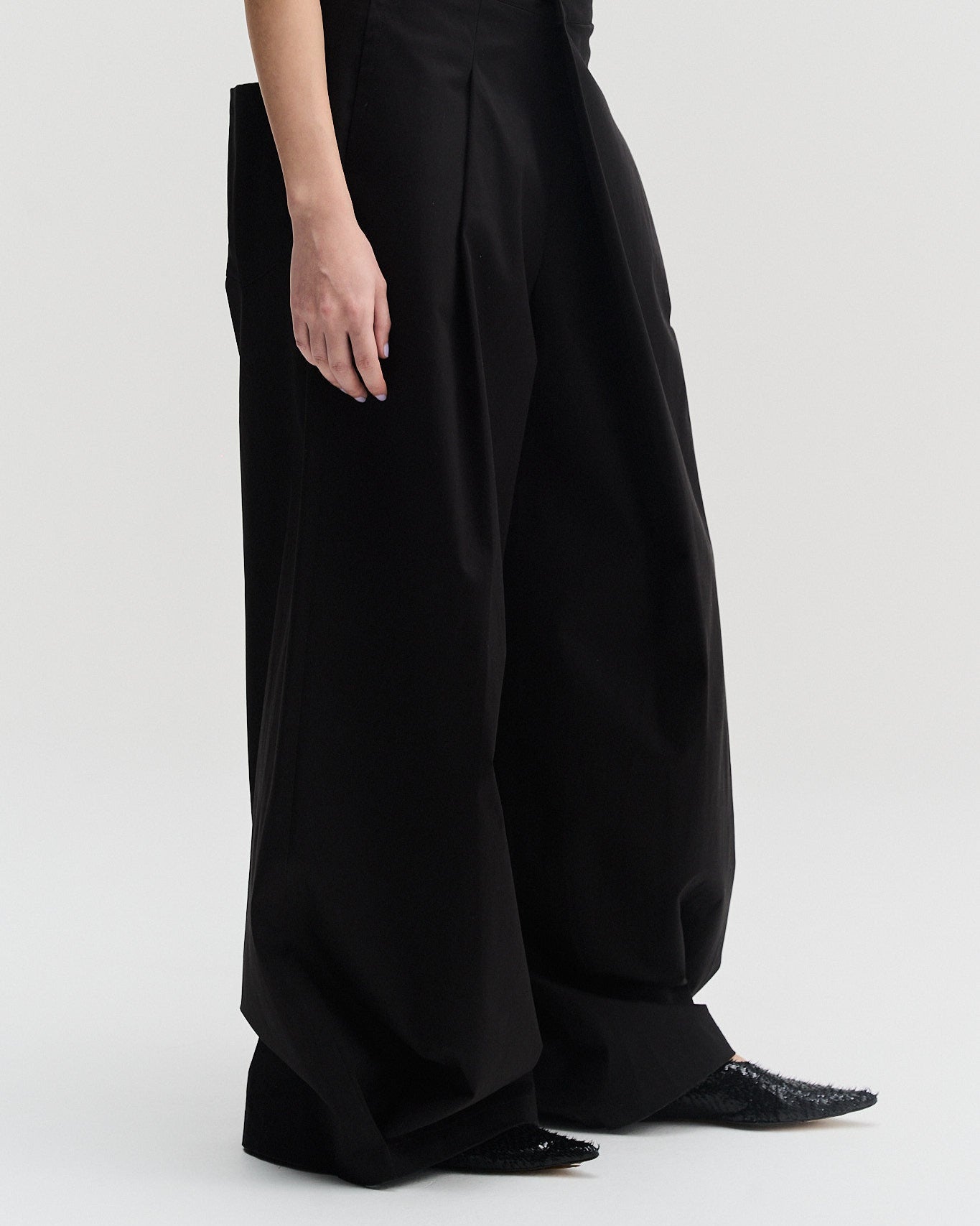 Pleated Wide Cuff Pants | Black