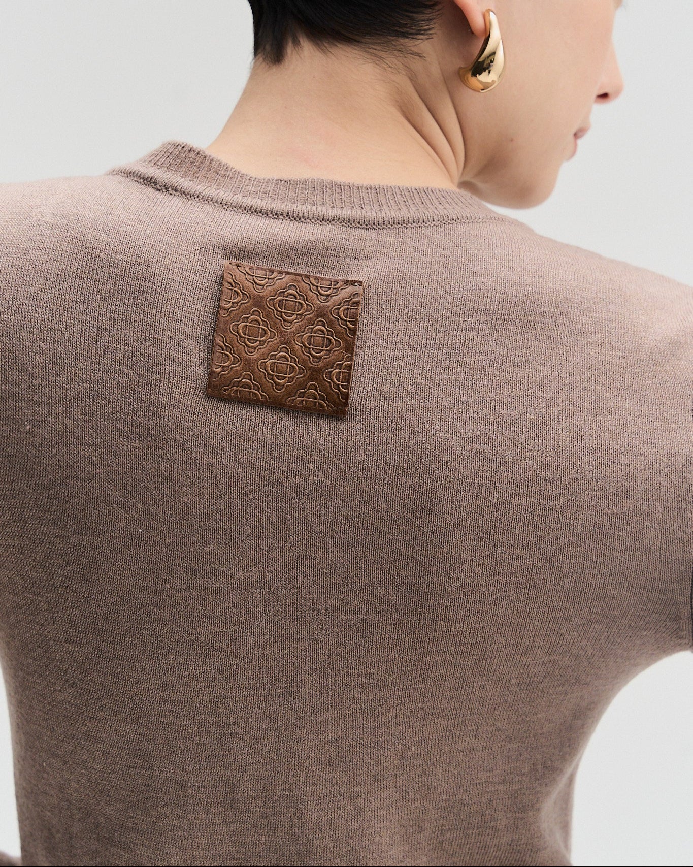 Arch Cut-Out Cardigan | Brown