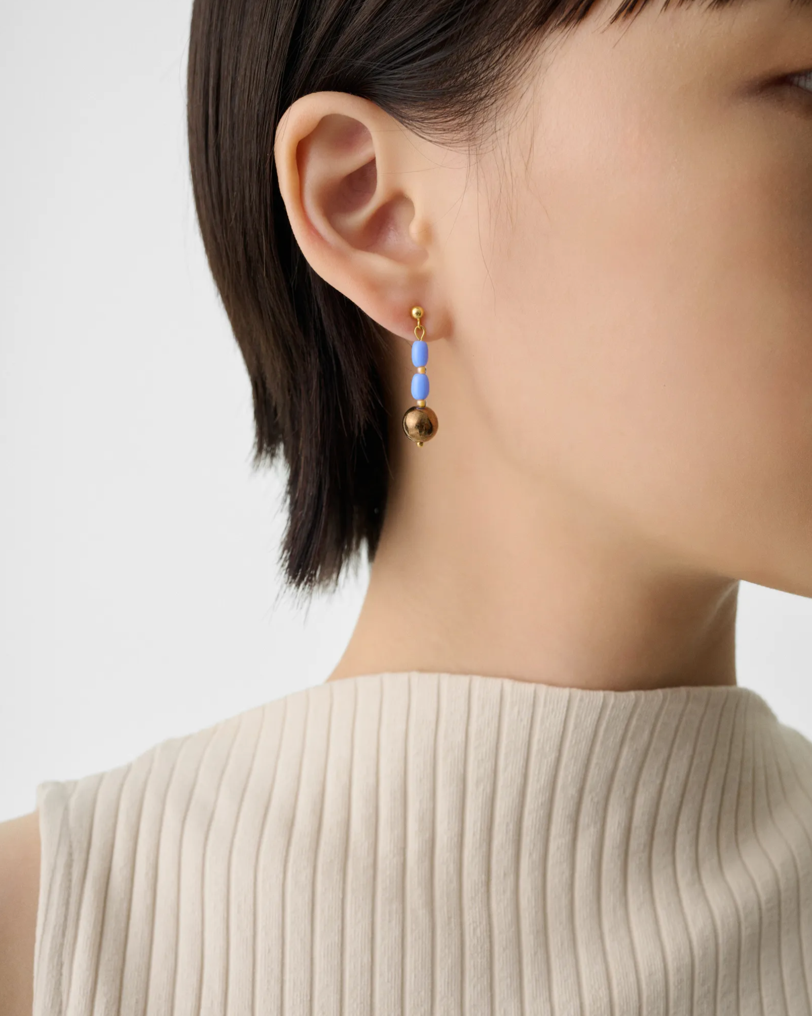 Blue Chandelier Earrings | スタッドピアス
