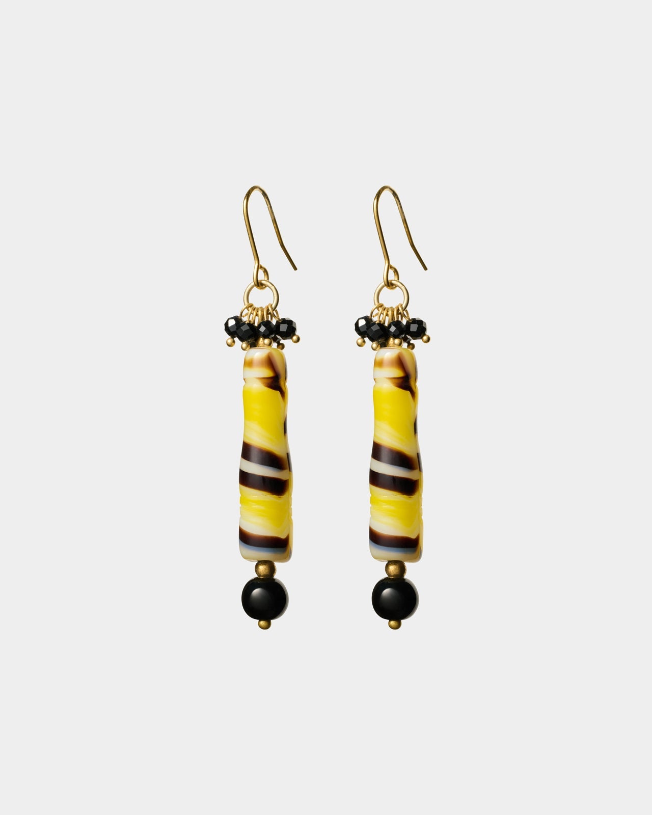 Hut with Chicken Feet Earrings | フックピアス
