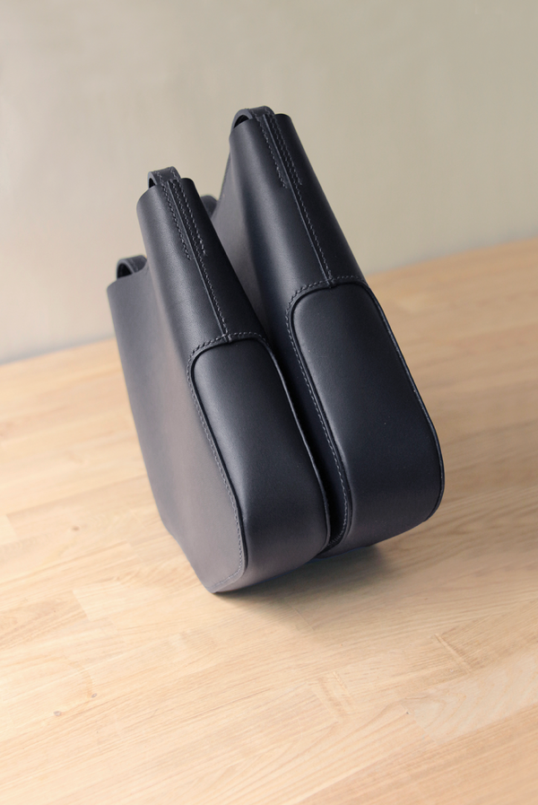 Hill arc shoulder bag (S)